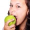 girl-eating-apple